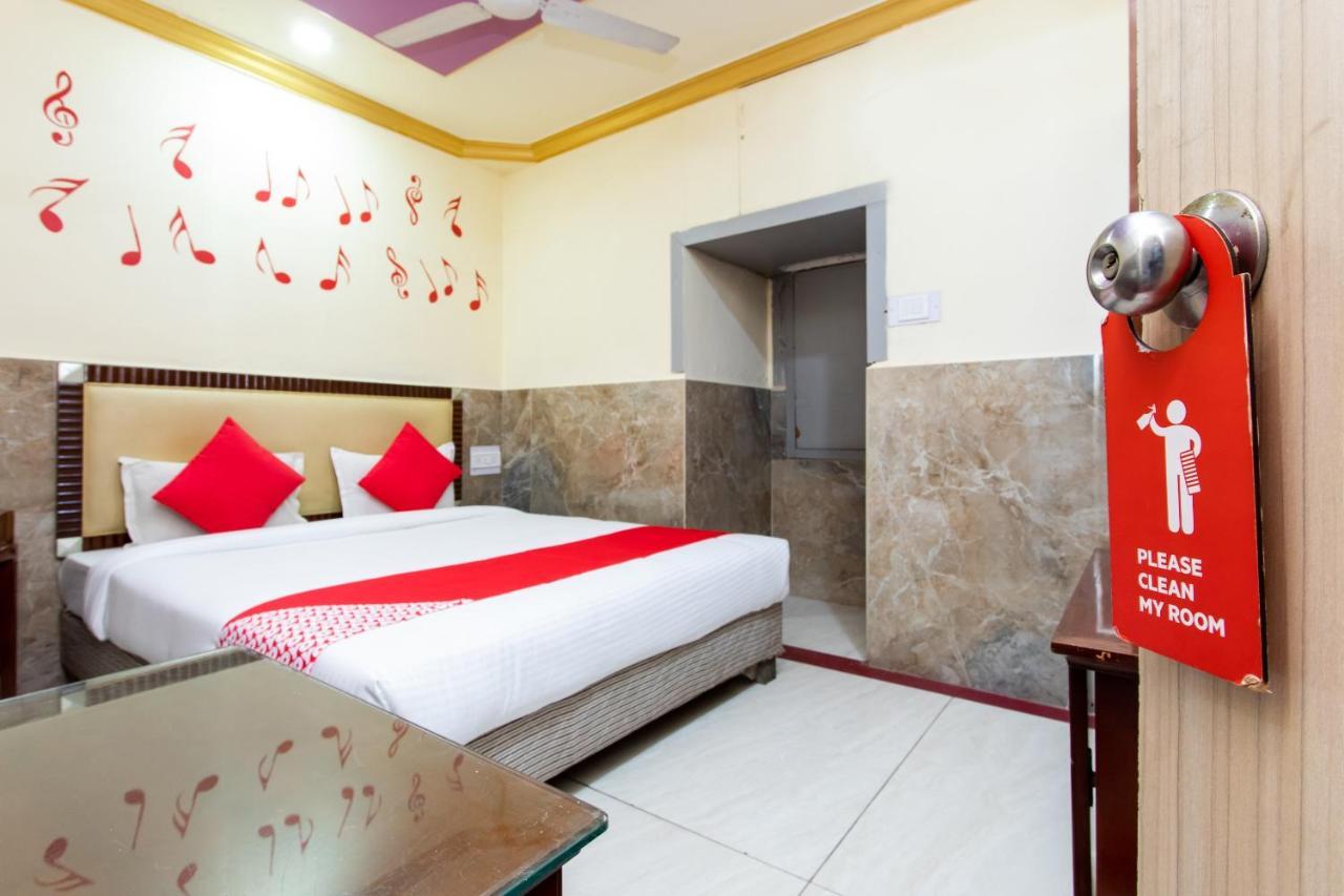 אויאיין Oyo 24196 Hotel Shreenath Palace מראה חיצוני תמונה