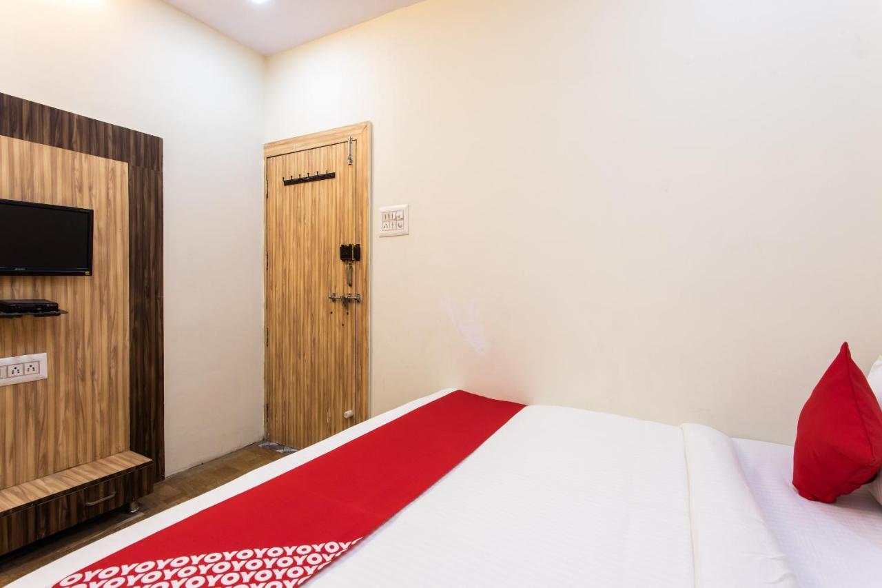 אויאיין Oyo 24196 Hotel Shreenath Palace מראה חיצוני תמונה