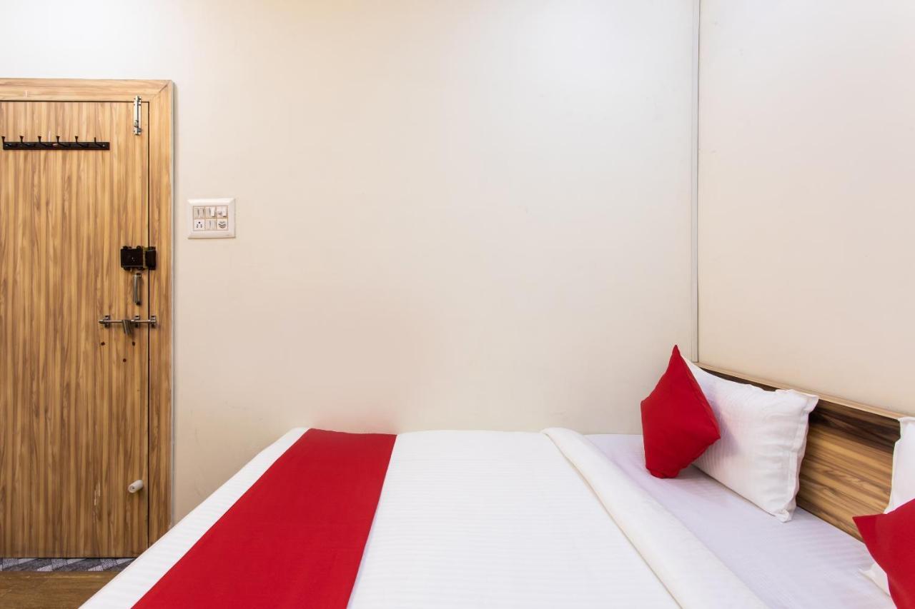 אויאיין Oyo 24196 Hotel Shreenath Palace מראה חיצוני תמונה