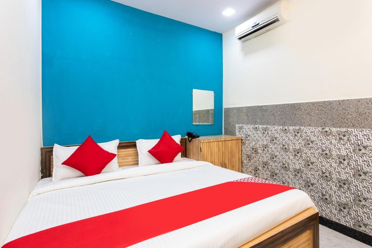 אויאיין Oyo 24196 Hotel Shreenath Palace מראה חיצוני תמונה