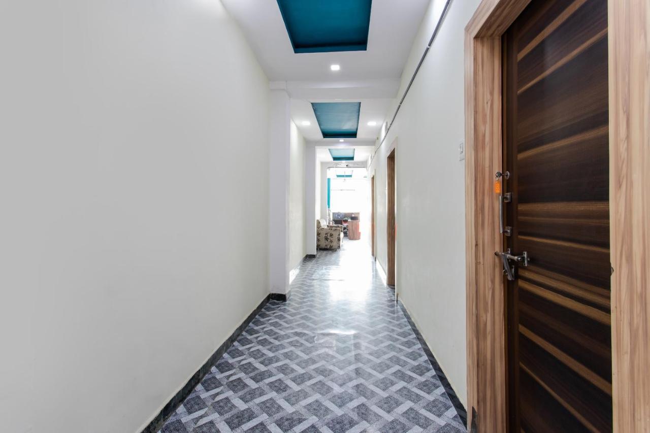 אויאיין Oyo 24196 Hotel Shreenath Palace מראה חיצוני תמונה