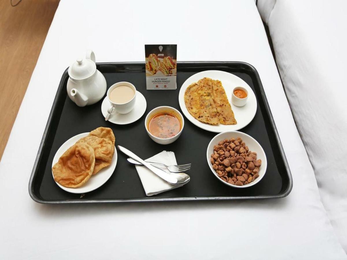אויאיין Oyo 24196 Hotel Shreenath Palace מראה חיצוני תמונה
